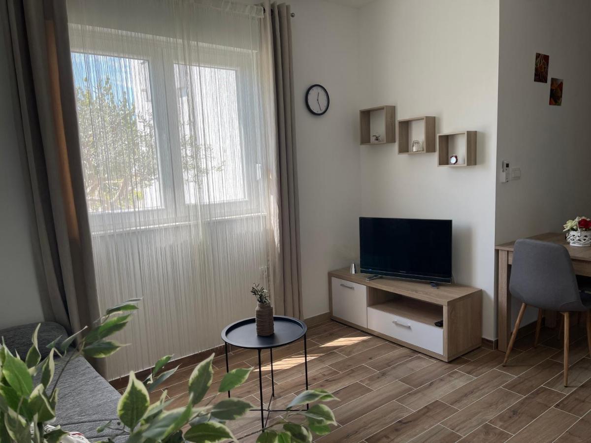 Апартаменты Apartman Solin 2, Parking Экстерьер фото